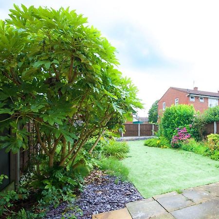 Gorgeous Manchester Home With Garden & Parking Dış mekan fotoğraf