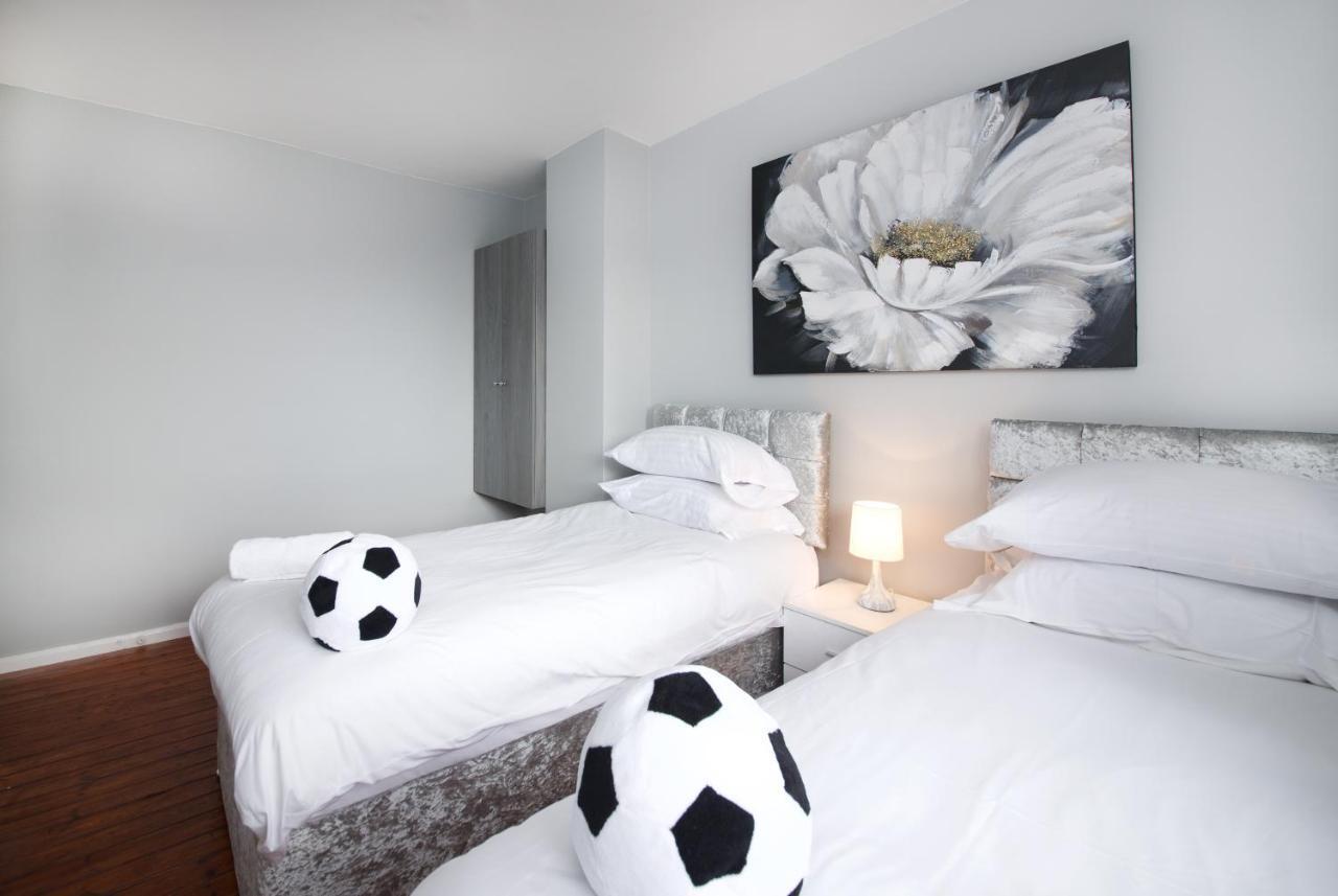 Gorgeous Manchester Home With Garden & Parking Dış mekan fotoğraf