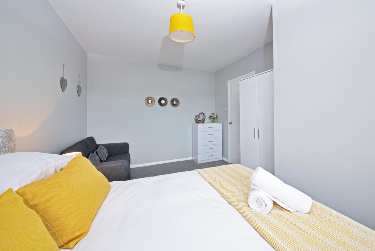 Gorgeous Manchester Home With Garden & Parking Dış mekan fotoğraf